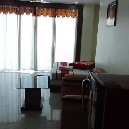 Hotel Rajmahal ธาราพิธ ภายนอก รูปภาพ